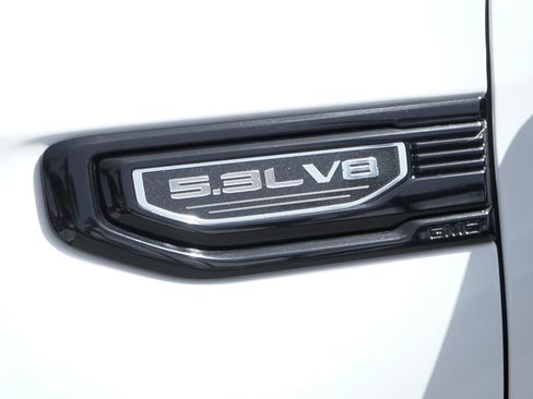 Used 2022 GMC Sierra 1500 Elevation w/ X31 Off-Road Package AWD/4WD image 46
