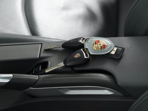 Used 2011 Porsche 911 Turbo S AWD/4WD image 9