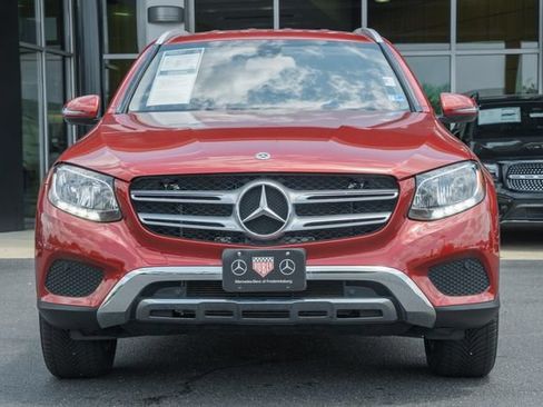 Used 2019 Mercedes-Benz GLC 300 w/ Parking Assistance Package image 2
