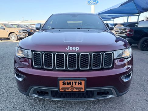 Used 2017 Jeep Grand Cherokee Limited image 2