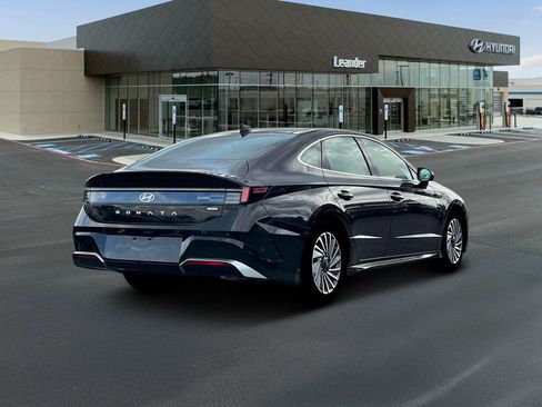 Used 2025 Hyundai Sonata Limited FWD image 7