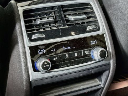 Used 2022 BMW 740i w/ M Sport Package RWD image 27
