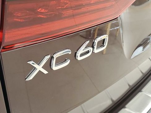 New 2026 Volvo XC60 B5 Plus w/ Protection Package Premier AWD/4WD image 34