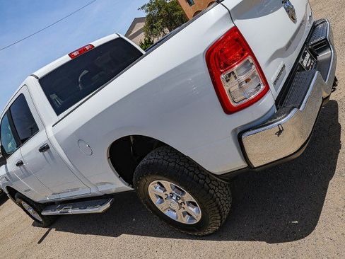 Used 2024 RAM 2500 Big Horn AWD/4WD image 10