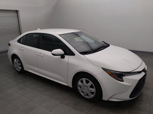Used 2024 Toyota Corolla LE FWD image 11