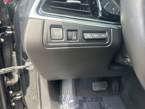 Used 2020 Cadillac XT6 Premium Luxury AWD/4WD image 28