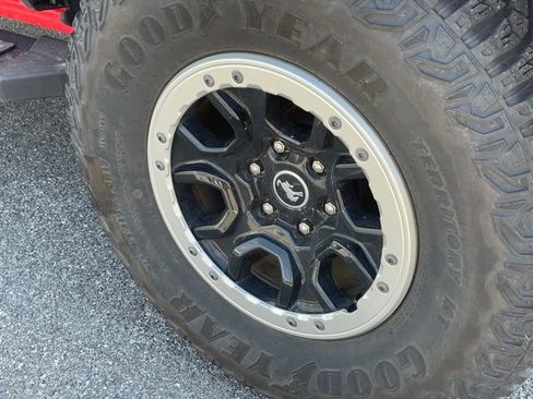 Used 2022 Ford Bronco 2-Door w/ Sasquatch Package AWD/4WD image 26