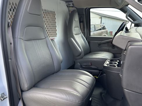 Used 2024 Chevrolet Express 2500 Extended w/ Driver Convenience Package RWD image 10