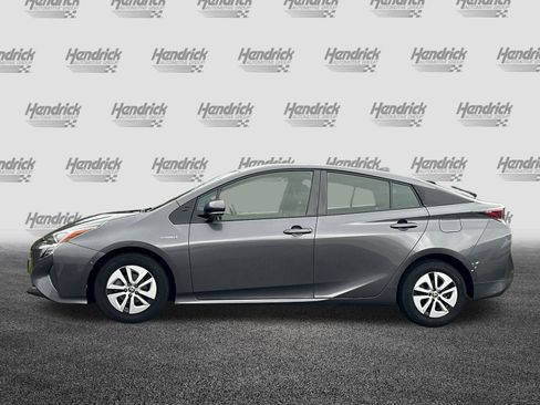 Used 2017 Toyota Prius Three image 8