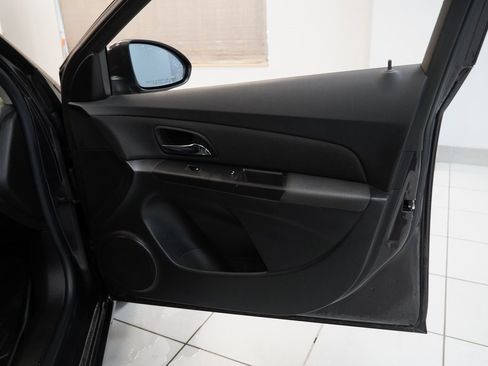 Used 2015 Chevrolet Cruze LT image 25