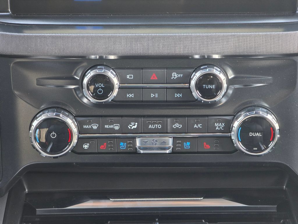 New 2026 Ford F350 Platinum AWD/4WD image 15