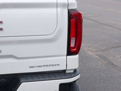 Used 2021 GMC Sierra 1500 Denali w/ Denali Ultimate Package AWD/4WD image 6
