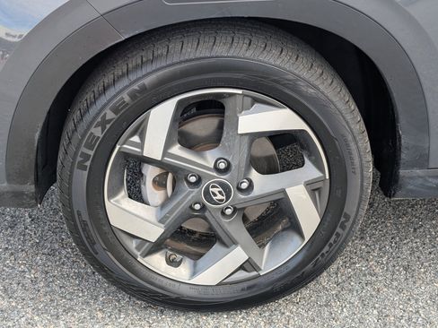 Used 2023 Hyundai Venue SEL w/ Cargo Package image 13