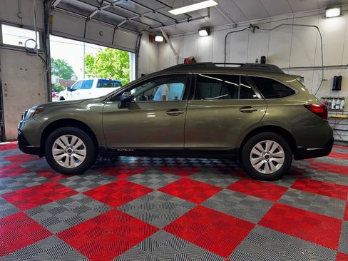 Used 2019 Subaru Outback 2.5i Premium AWD/4WD image 4
