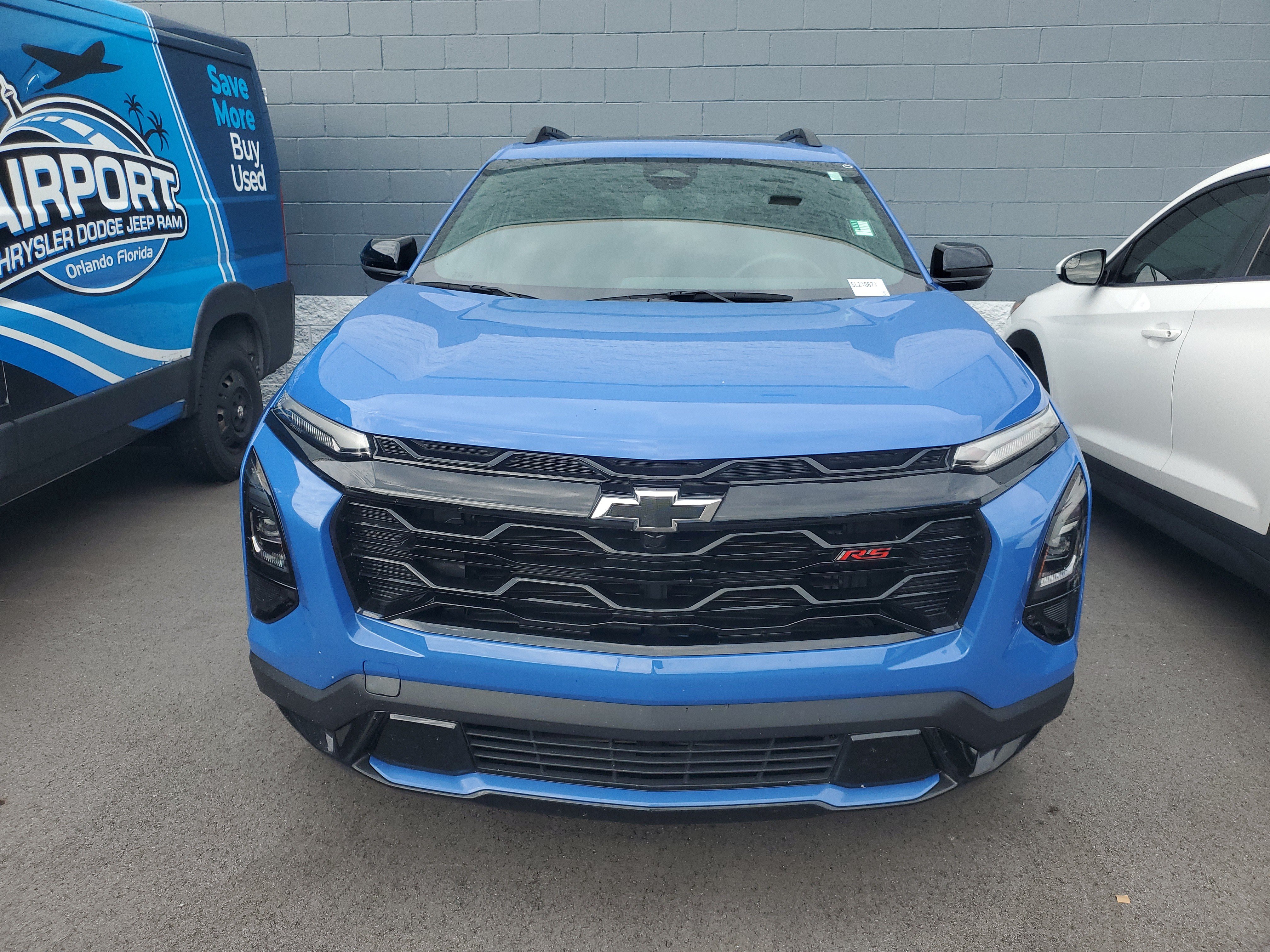 Used 2025 Chevrolet Equinox RS w/ Convenience Package III FWD image 3