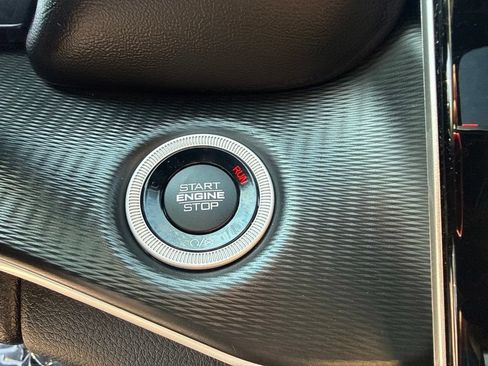 Certified 2023 Jeep Grand Cherokee Altitude AWD/4WD image 14