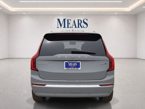 New 2026 Volvo XC90 B6 Plus w/ Protection Package Premier AWD/4WD image 4