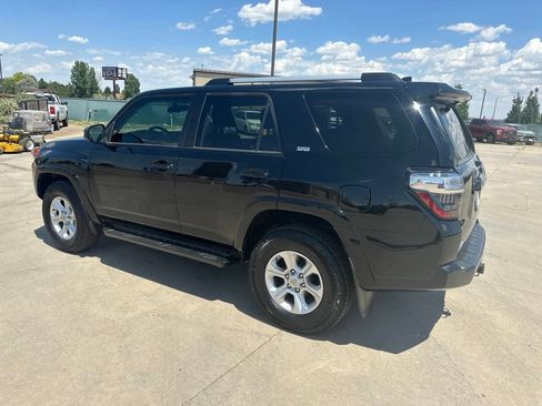 Used 2019 Toyota 4Runner SR5 AWD/4WD image 33