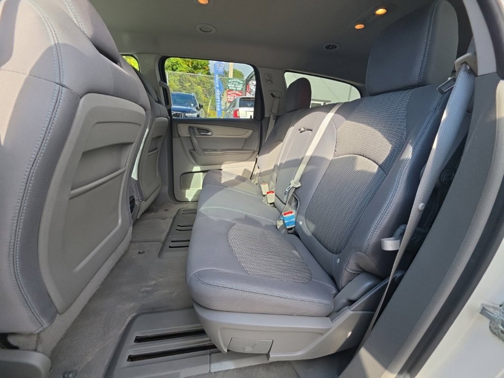 Used 2015 Chevrolet Traverse LT w/ Style and Technology Package AWD/4WD image 25