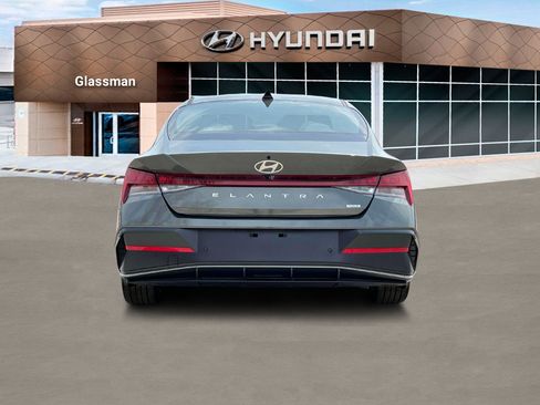 New 2025 Hyundai Elantra Limited image 6