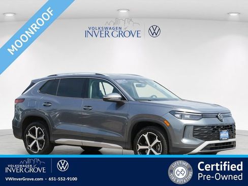 Certified 2025 Volkswagen Tiguan SE AWD/4WD image 1