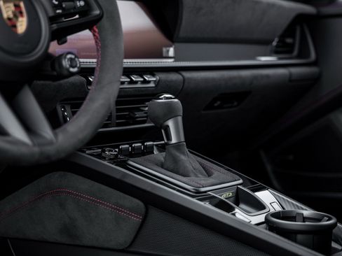 Certified 2025 Porsche 911 GT3 image 28