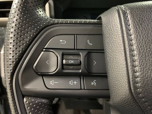 Used 2024 Toyota Tacoma SR5 AWD/4WD image 19