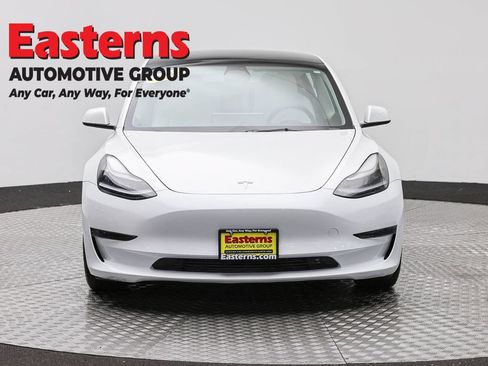 Used 2023 Tesla Model 3 Standard Range RWD image 2