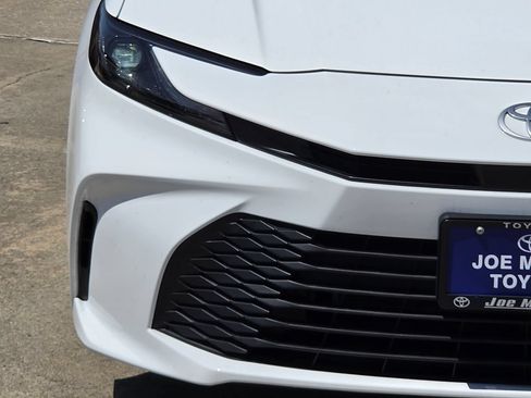 Used 2026 Toyota Camry LE FWD image 5