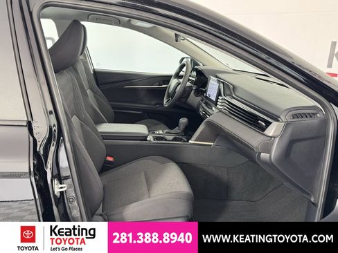 Used 2025 Toyota Camry LE FWD image 20