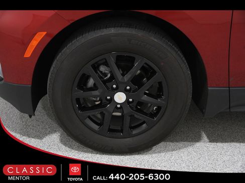 Used 2024 Chevrolet Equinox LT FWD image 22