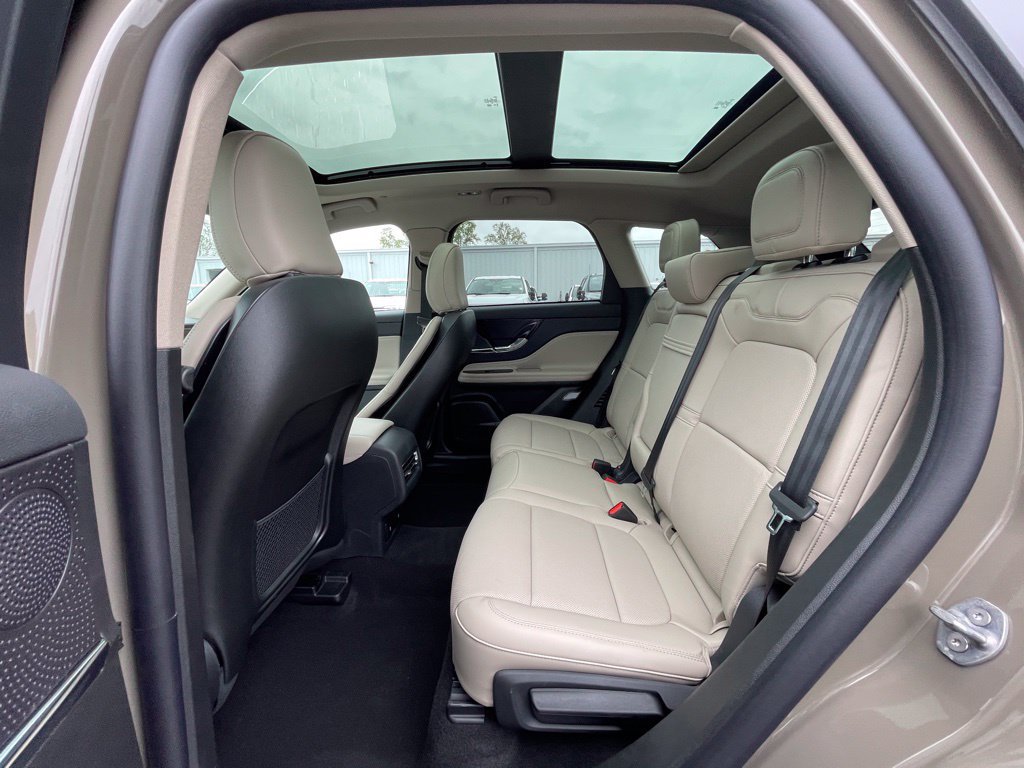 New 2025 Lincoln Corsair Reserve FWD image 20