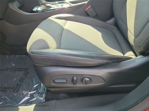 Used 2023 Buick Encore GX Select FWD image 17
