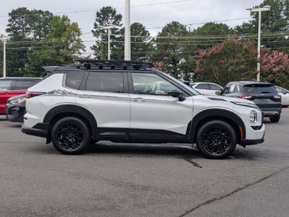 New 2025 Mitsubishi Outlander AWD
