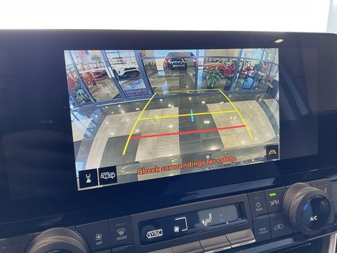 Certified 2024 Toyota Grand Highlander XLE image 16