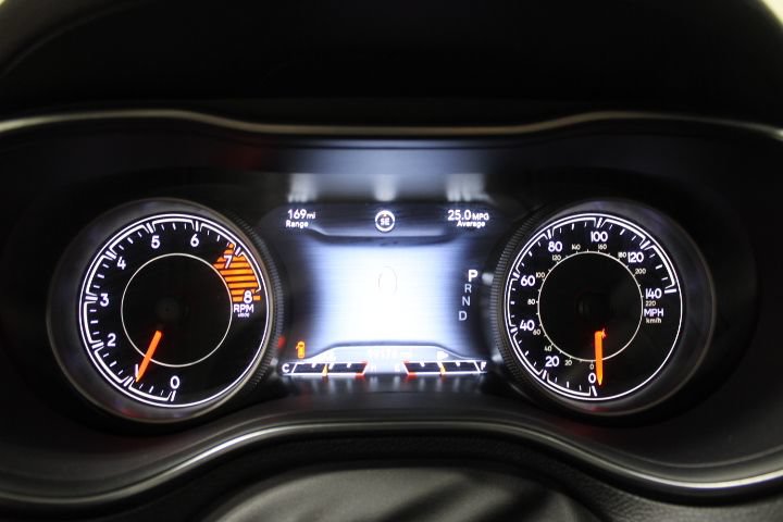 Used 2019 Jeep Cherokee Limited AWD/4WD image 40