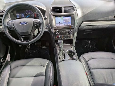 Certified 2018 Ford Explorer XLT w/ Equipment Group 202A image 14