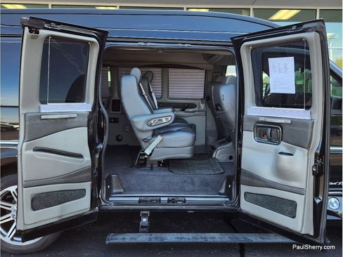 Used 2019 Chevrolet Express 2500 w/ Enhanced Convenience Package RWD image 14