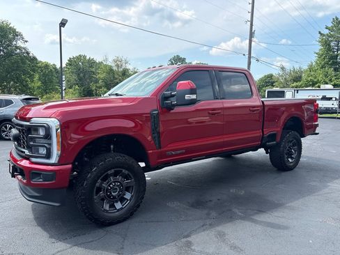 Used 2023 Ford F250 Lariat w/ Sport Appearance Package AWD/4WD image 3