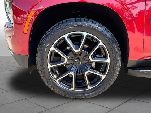 Used 2025 Chevrolet Tahoe RST w/ Comfort Package AWD/4WD image 11