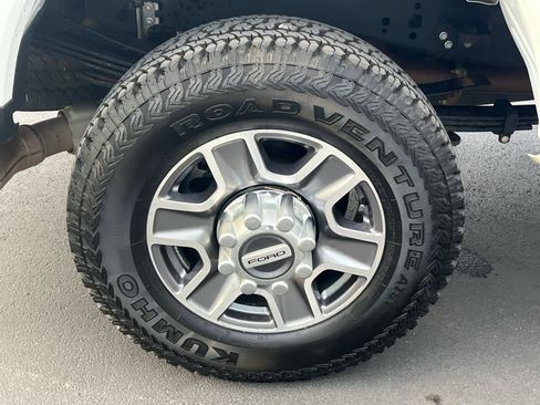 Certified 2024 Ford F350 Lariat image 15