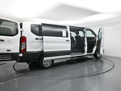 Certified 2022 Ford Transit 350 XLT image 6