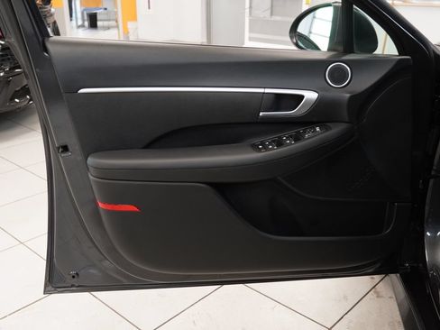 Used 2021 Hyundai Sonata SE w/ Cargo Package FWD image 5