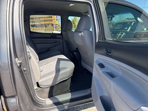 Used 2012 Toyota Tacoma 4x4 Double Cab w/ TRD Sport Pkg image 6
