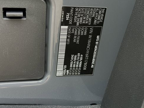 Used 2024 Mercedes-Benz Sprinter 2500 image 34