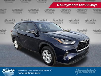 Used 2023 Toyota Highlander LE