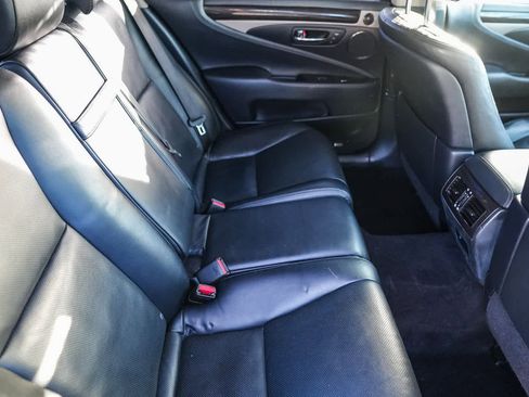 Used 2013 Lexus LS 460 image 16