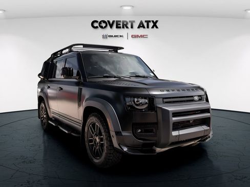 Used 2023 Land Rover Defender 130 SE AWD/4WD image 9