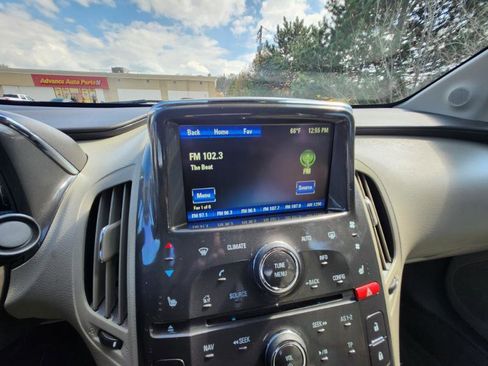 Used 2014 Chevrolet Volt Premium w/ Premium Trim Package image 10