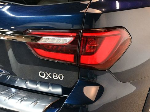 Used 2024 INFINITI QX80 Sensory AWD/4WD image 15